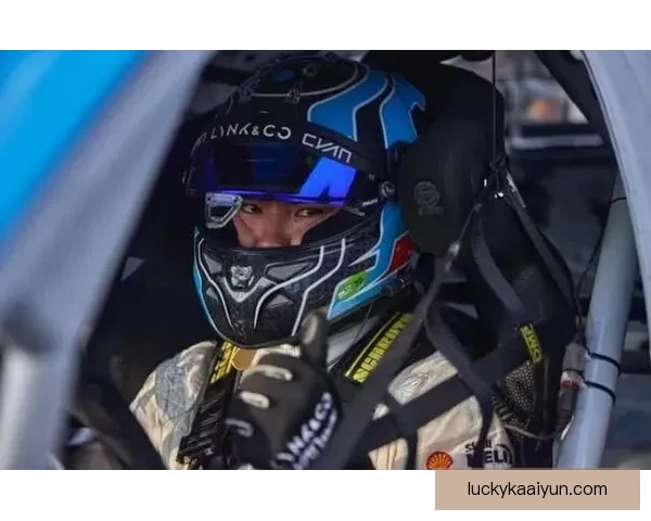 滕哈赫重塑现代足球战术，迎来全新战术风潮与表现亮眼