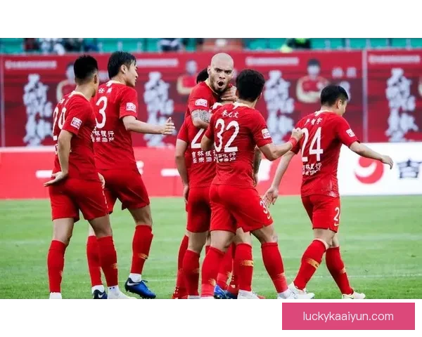 足球升降级形势分析：多队竞争激烈，保级与冲超走势清晰